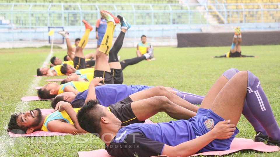 Arema%20Cronus%20latihan